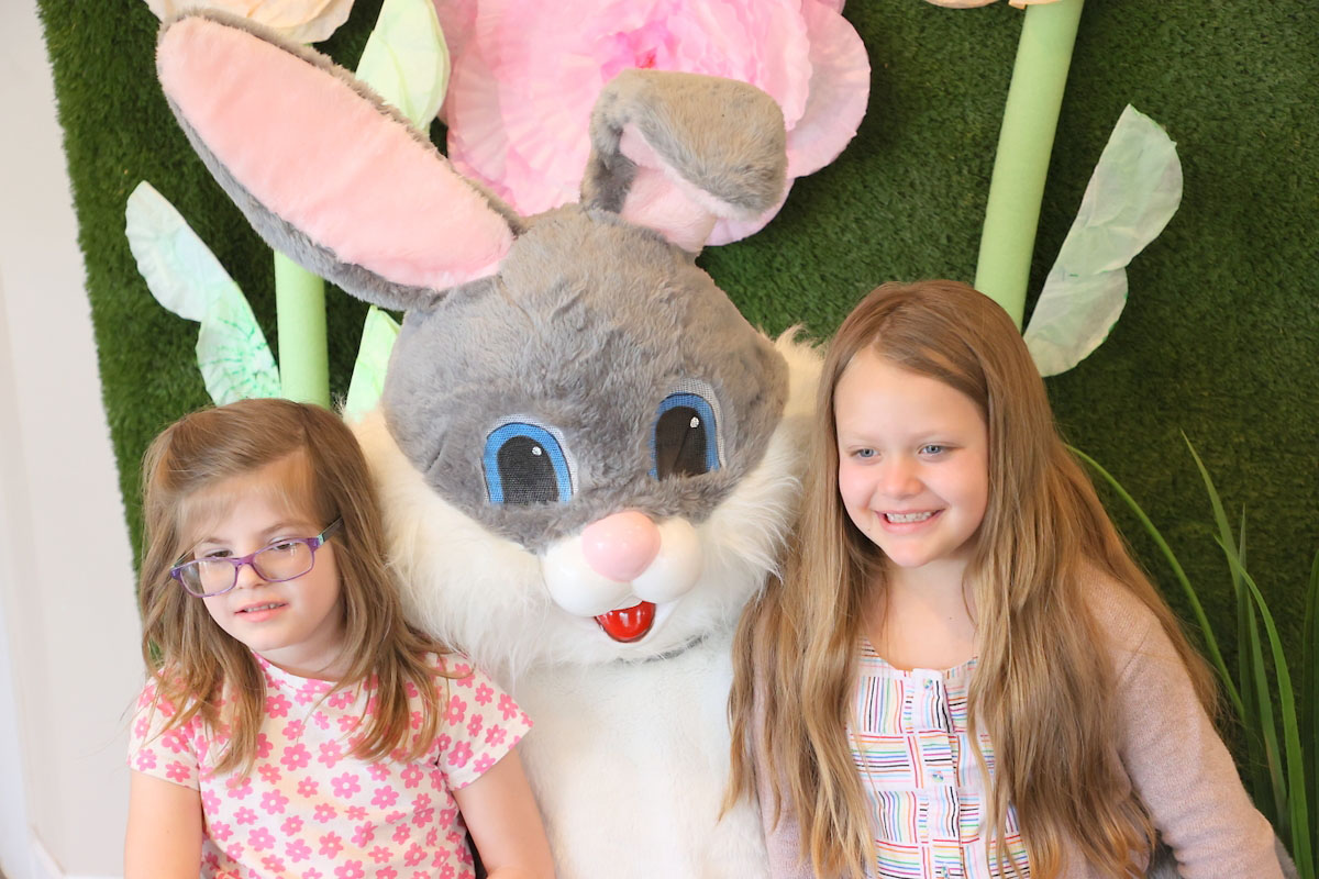 Yellow Creek Baptist Church Shares Love and Joy with Huge Easter Egg Hunt. (Mark Haynes, Clarksville Living Magazine) Yellow Creek Baptist Church Shares Love and Joy with Huge Easter Egg Hunt. (Mark Haynes, Clarksville Living Magazine)