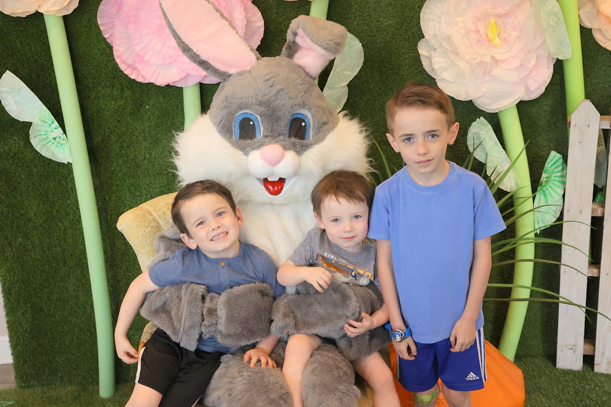 Yellow Creek Baptist Church Shares Love and Joy with Huge Easter Egg Hunt. (Mark Haynes, Clarksville Living Magazine) Yellow Creek Baptist Church Shares Love and Joy with Huge Easter Egg Hunt. (Mark Haynes, Clarksville Living Magazine)