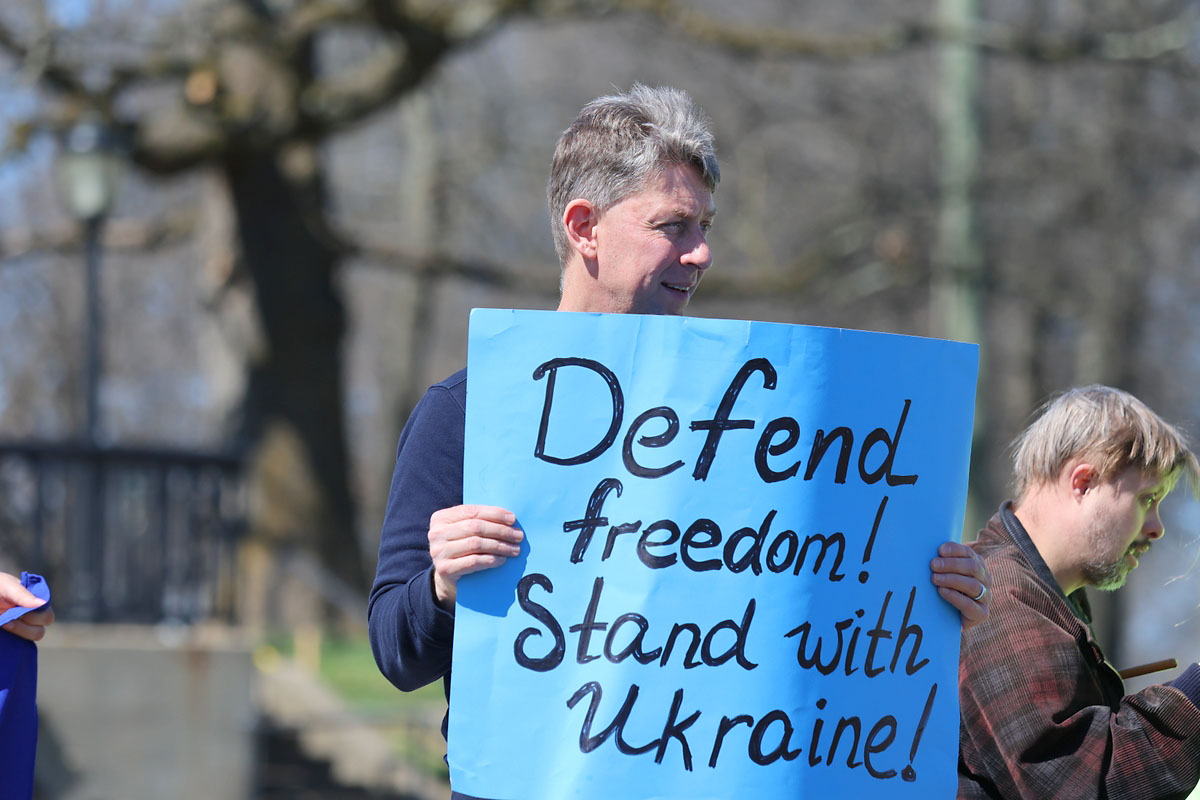 Clarksville Indivisible hosts Rally for Ukraine at Patriots Park Clarksville Indivisible hosts Rally for Ukraine at Patriots Park