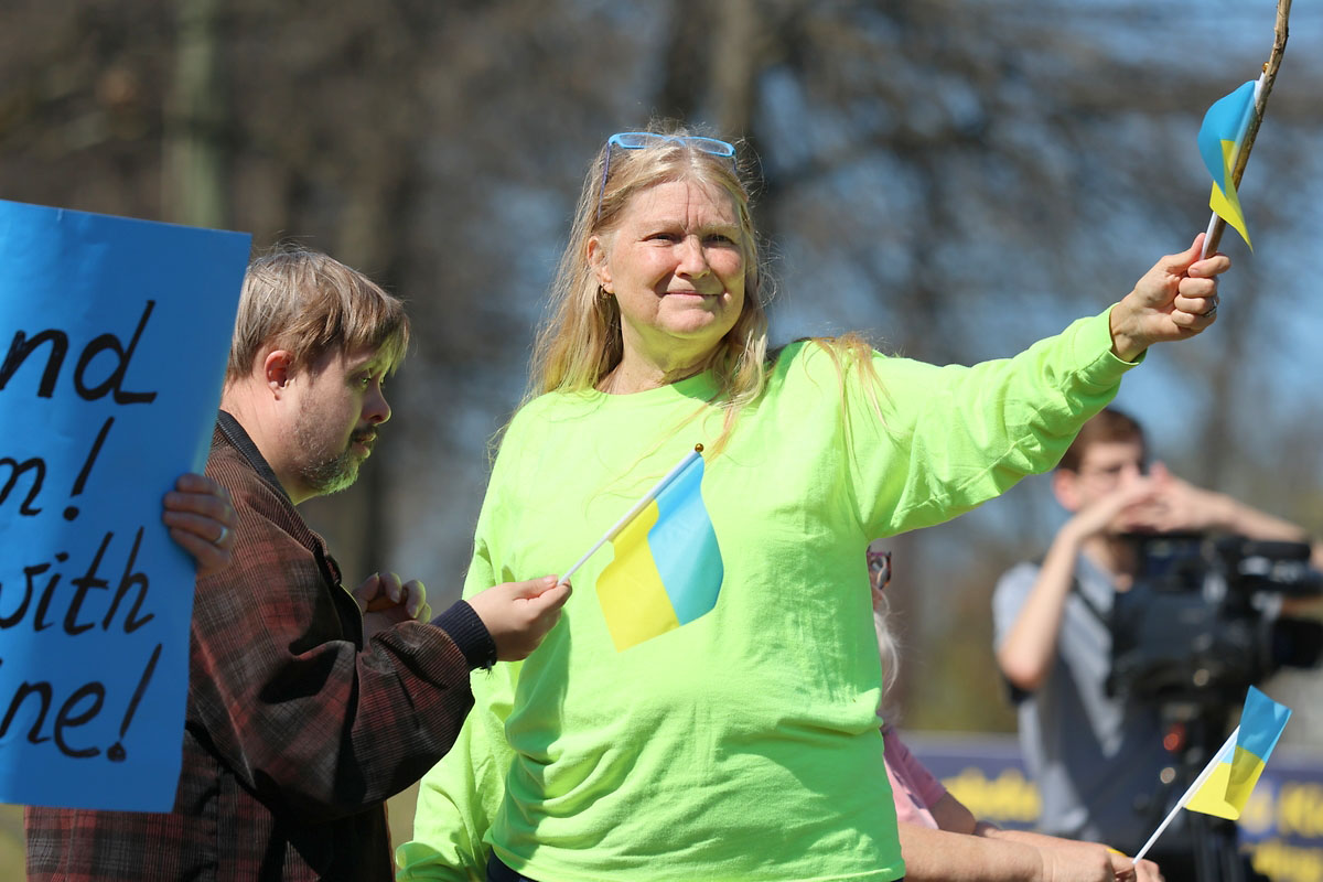 Clarksville Indivisible hosts Rally for Ukraine at Patriots Park Clarksville Indivisible hosts Rally for Ukraine at Patriots Park