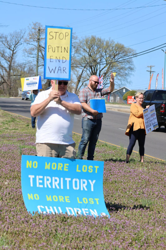 Clarksville Indivisible hosts Rally for Ukraine at Patriots Park Clarksville Indivisible hosts Rally for Ukraine at Patriots Park