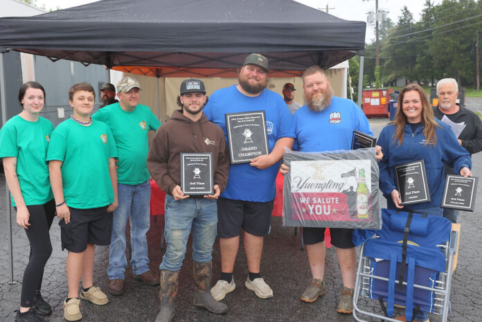 2025 Hilltop Supermarket Dwayne Byard Memorial Grand Champions Big James Kitchen. (Mark Haynes, Clarksville Living Magazine)