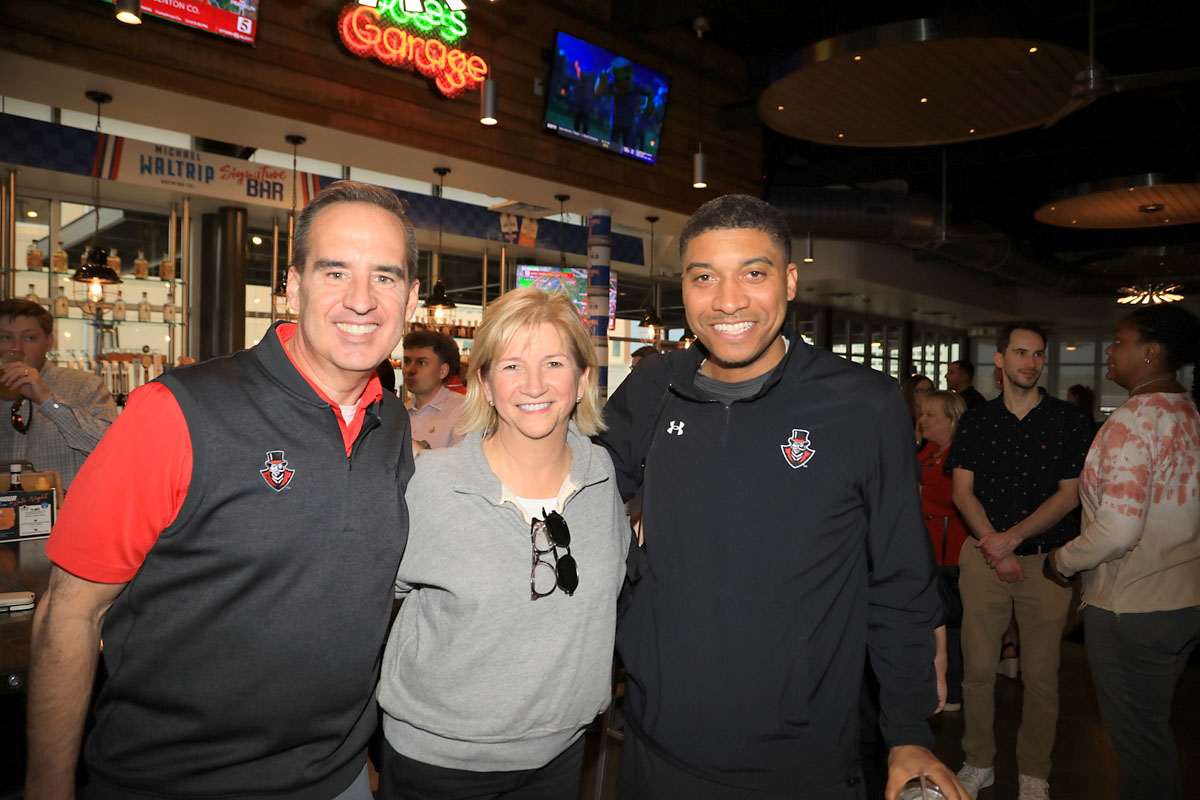 Kris Phillips, Dr. Jeannie Beauchamp and Coach Corey Gipson Kris Phillips, Dr. Jeannie Beauchamp and Coach Corey Gipson