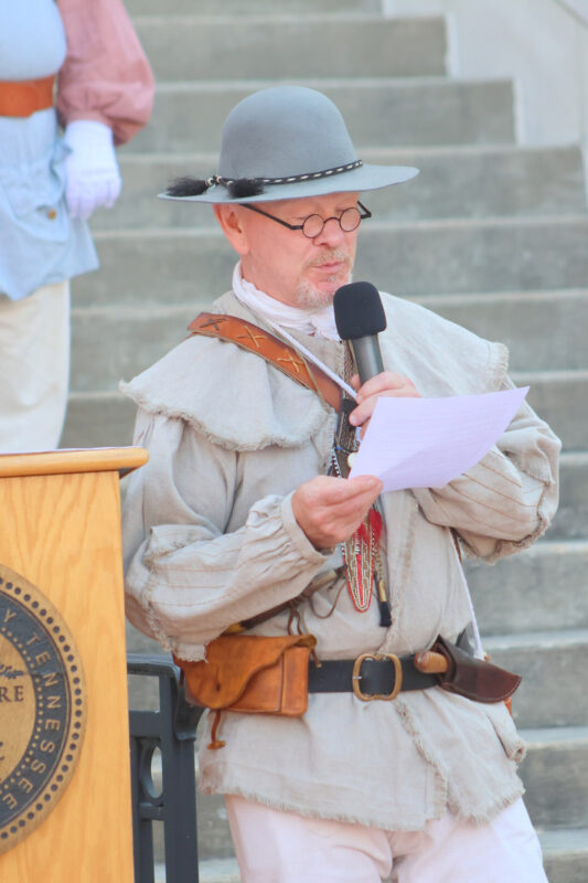 DAR hosts annual Reading of the Declaration of Independence on the Court House steps. (Tony Centonze, Clarksville Living Magazine)