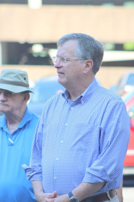 DAR hosts annual Reading of the Declaration of Independence on the Court House steps. (Tony Centonze, Clarksville Living Magazine)