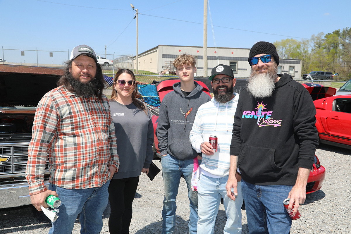 Folks having fun and helping out at a recent Clarksville Cruisers Car Show that benefited YaiPak. (Clarksville Living Magazine, Tony Centonze) Folks having fun and helping out at a recent Clarksville Cruisers Car Show that benefited YaiPak. (Clarksville Living Magazine, Tony Centonze)