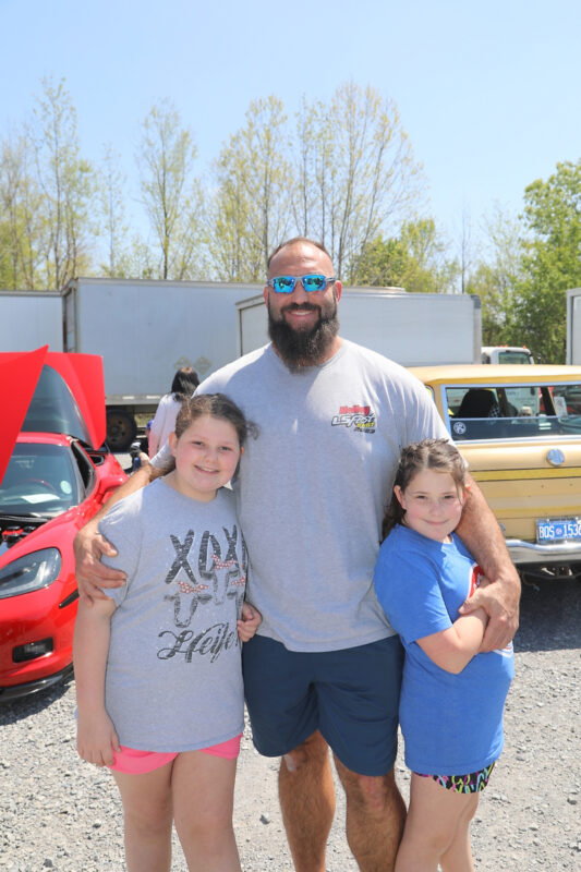 Folks having fun and helping out at a recent Clarksville Cruisers Car Show that benefited YaiPak. (Clarksville Living Magazine, Tony Centonze) Folks having fun and helping out at a recent Clarksville Cruisers Car Show that benefited YaiPak. (Clarksville Living Magazine, Tony Centonze)