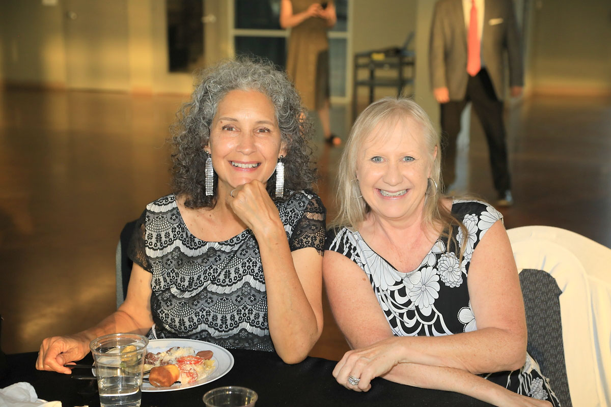 Clarksville Area Chamber of Commerce hosts 120th Annual Dinner & Gala Clarksville Area Chamber of Commerce hosts 120th Annual Dinner & Gala
