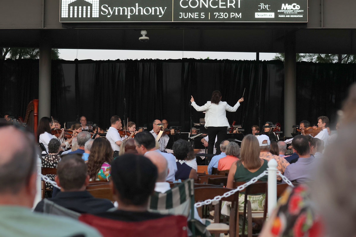 Clarksville welcomed the Nashville Symphony to Downtown Commons for a performance that included works by Brahms, Bizet, John Williams, and more. (Tony Centonze, Clarksville Living Magazine) Clarksville welcomed the Nashville Symphony to Downtown Commons for a performance that included works by Brahms, Bizet, John Williams, and more. (Tony Centonze, Clarksville Living Magazine)