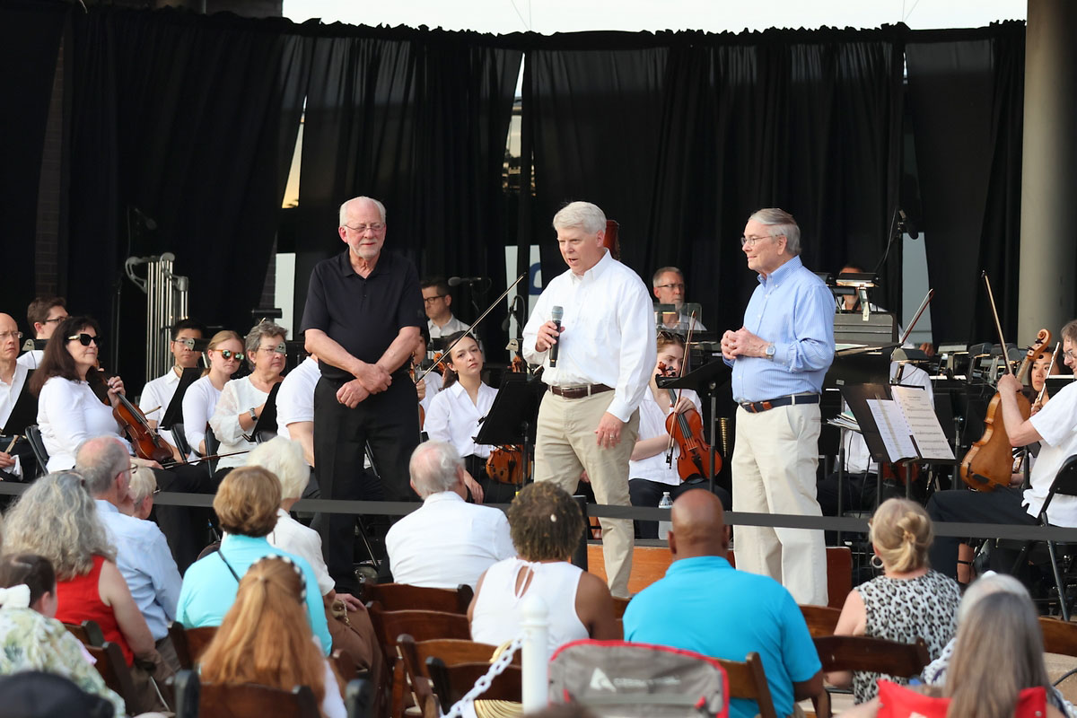 Clarksville welcomed the Nashville Symphony to Downtown Commons for a performance that included works by Brahms, Bizet, John Williams, and more. (Tony Centonze, Clarksville Living Magazine) Clarksville welcomed the Nashville Symphony to Downtown Commons for a performance that included works by Brahms, Bizet, John Williams, and more. (Tony Centonze, Clarksville Living Magazine)
