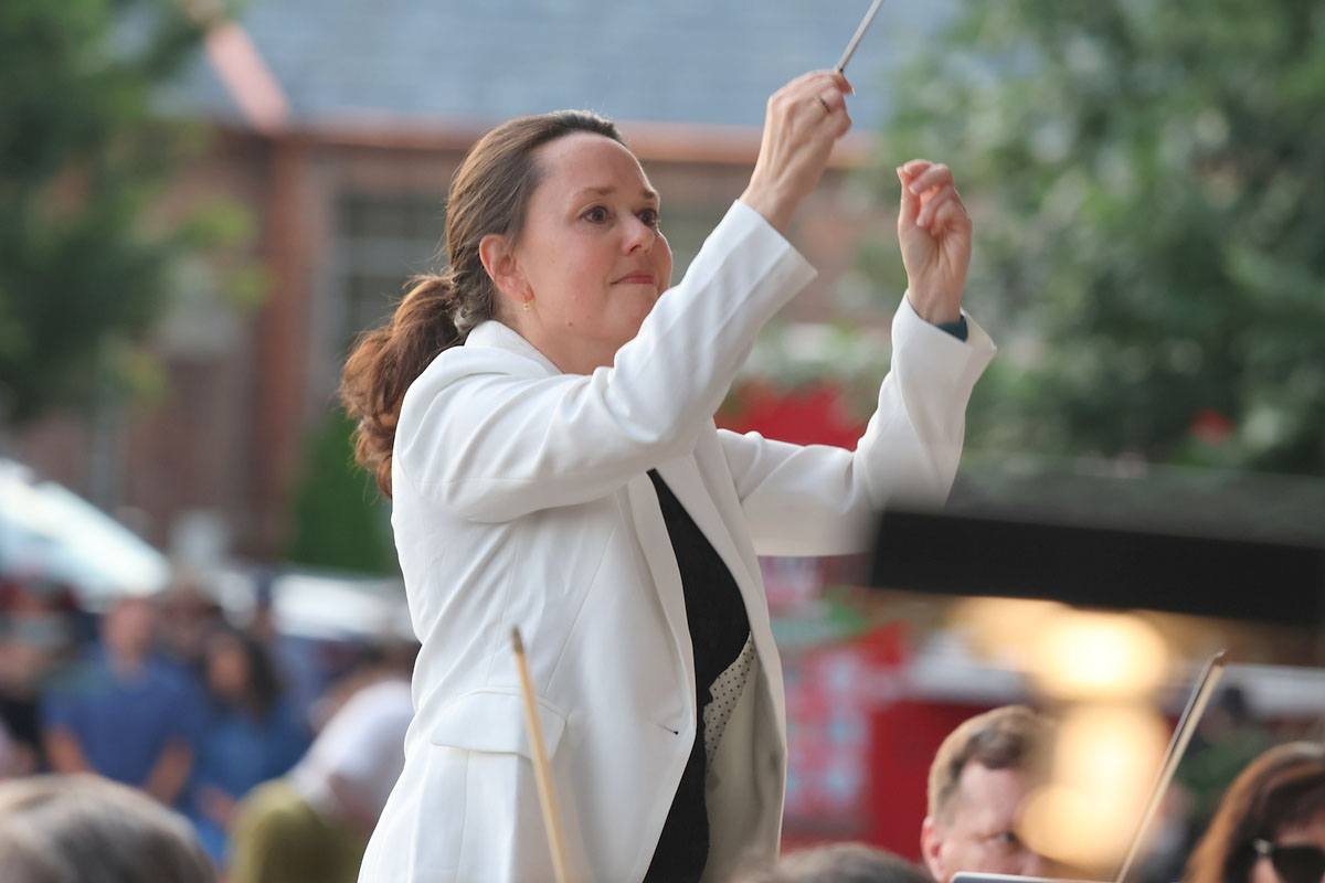 Clarksville welcomed the Nashville Symphony to Downtown Commons for a performance that included works by Brahms, Bizet, John Williams, and more. (Tony Centonze, Clarksville Living Magazine) Clarksville welcomed the Nashville Symphony to Downtown Commons for a performance that included works by Brahms, Bizet, John Williams, and more. (Tony Centonze, Clarksville Living Magazine)