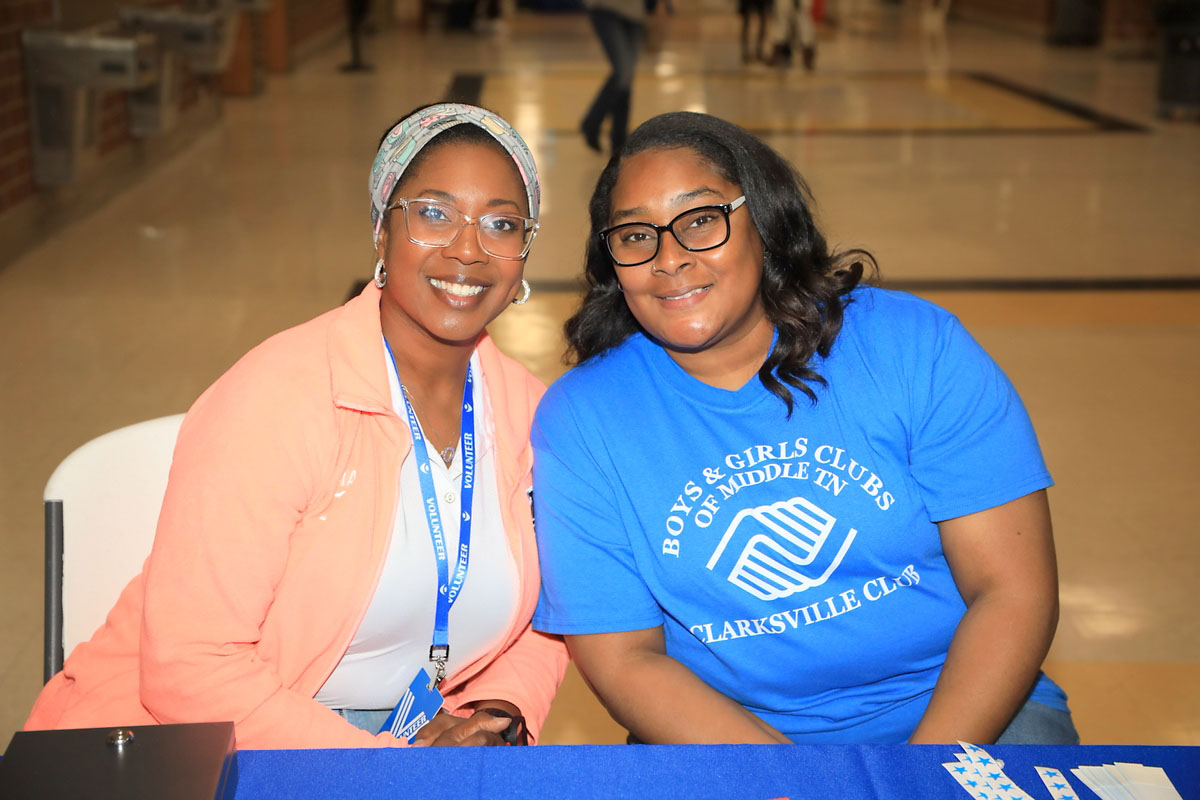 Lashica Thomas and Moeneak Moore Lashica Thomas and Moeneak Moore