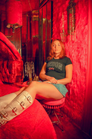 Red Room. (Chasten Bugge)