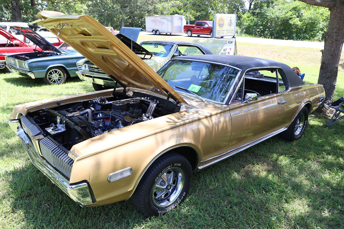 Car-Cruise In Car-Cruise In