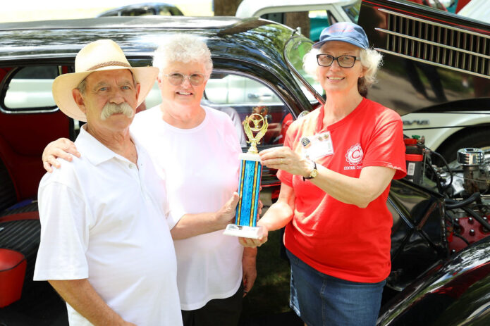 Car-Cruise In winners Ronnie and Patty Presley with Beth Casper . (Mark Haynes, Clarksville Living Magazine)