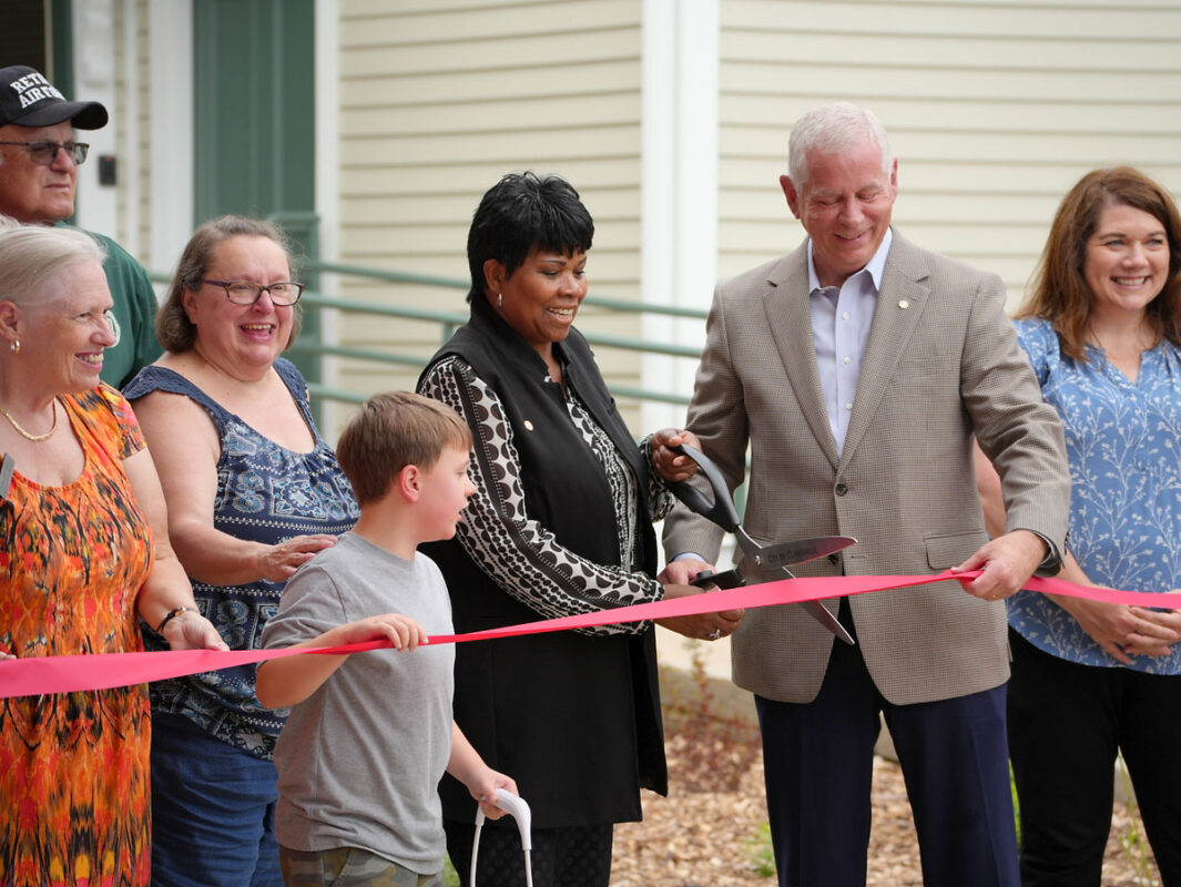 Historic L&N Depot Reopening. (D.C. Thomas, Clarksville Living Magazine) Historic L&N Depot Reopening. (D.C. Thomas, Clarksville Living Magazine)