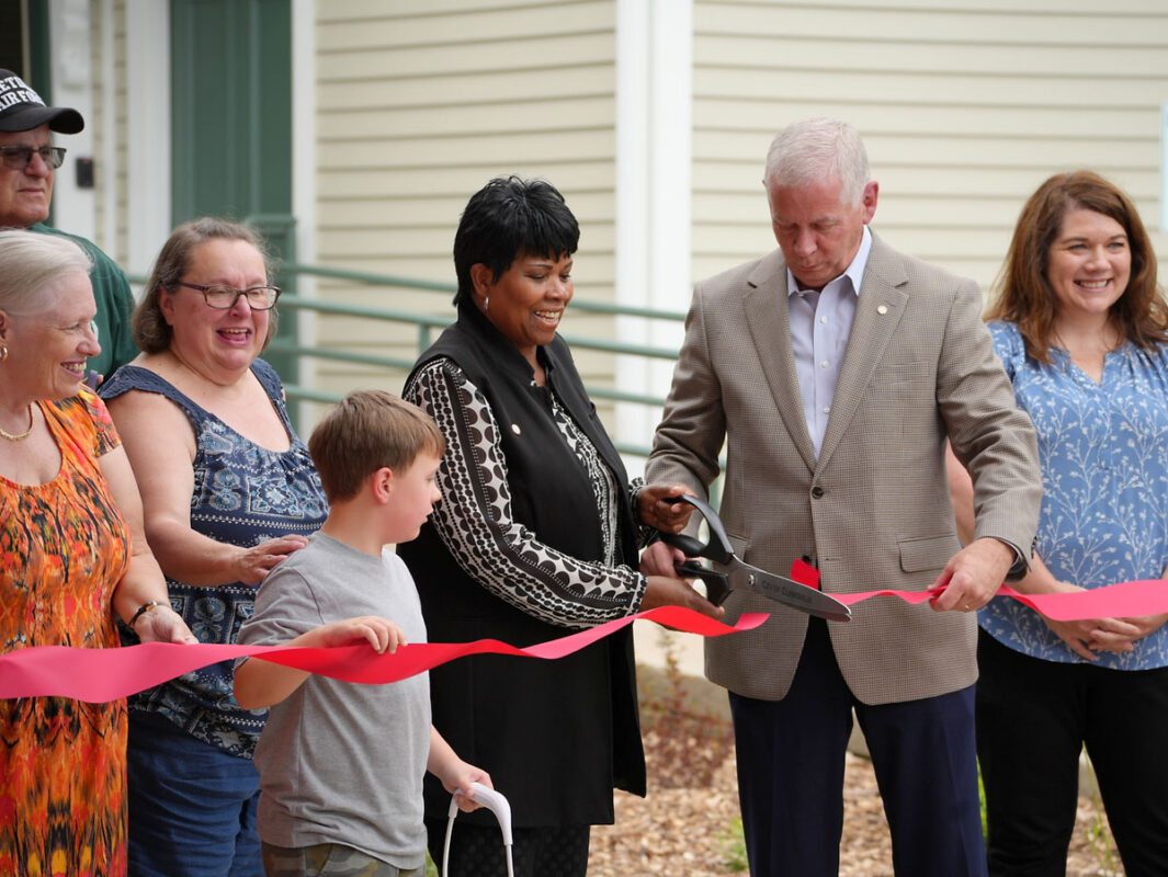 Historic L&N Depot Reopening. (D.C. Thomas, Clarksville Living Magazine) Historic L&N Depot Reopening. (D.C. Thomas, Clarksville Living Magazine)