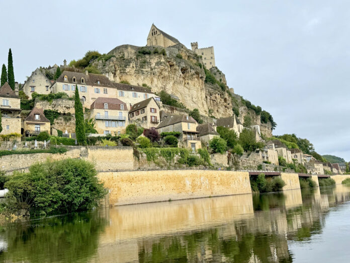 Beynac from the banks of the Dordogne