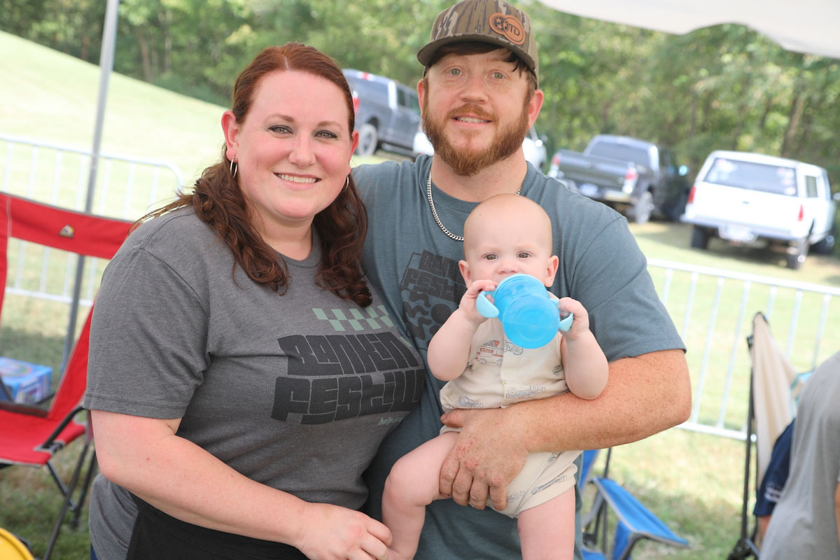 Chelsea Thaxton Derek and Raylan Farmer Chelsea Thaxton Derek and Raylan Farmer