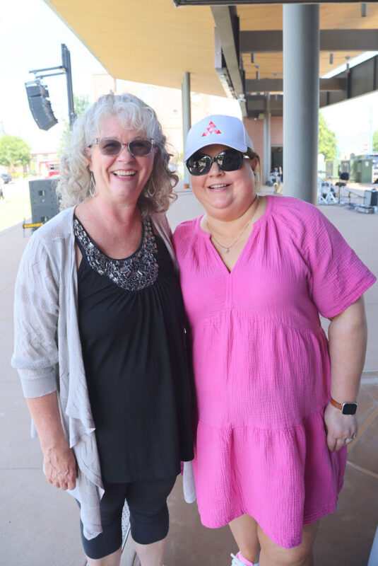 Lynne Halliburton and Gina Castleberry