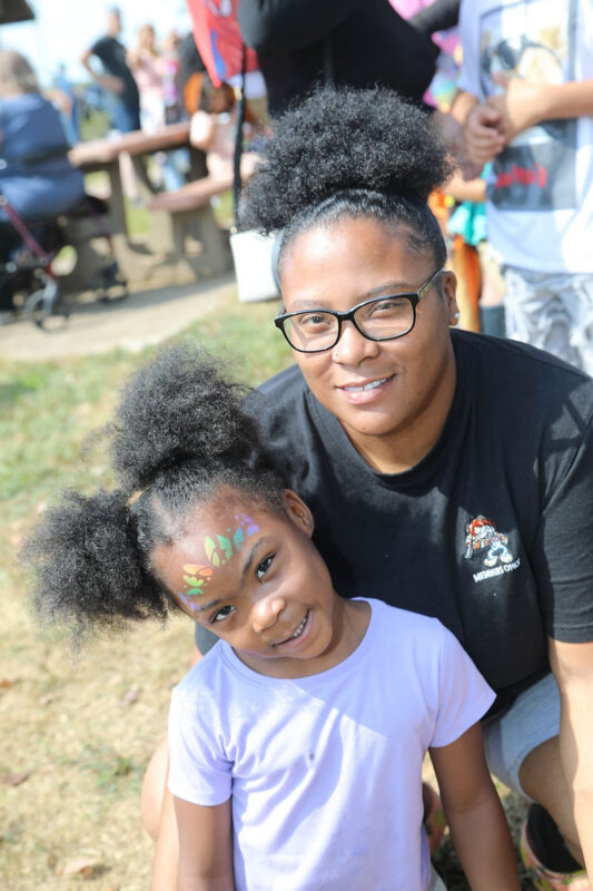 Maahni and Victoria Sanders