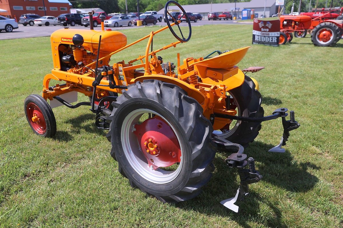 Montgomery County Antique Tractor and Engine Club hosted the annual Linda Crisafulli Memorial Antique Tractor and Engine Show. (Mark Haynes, Clarksville Online) Montgomery County Antique Tractor and Engine Club hosted the annual Linda Crisafulli Memorial Antique Tractor and Engine Show. (Mark Haynes, Clarksville Online)