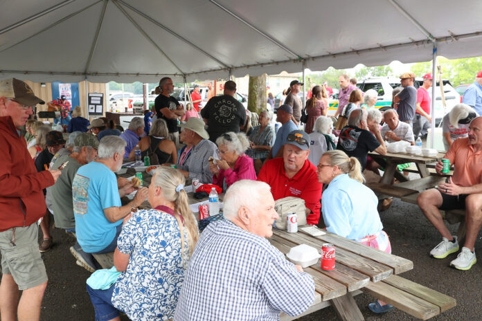 118th Annual Lone Oak Picnic. (Mark Haynes, Clarksville Living Magazine)
