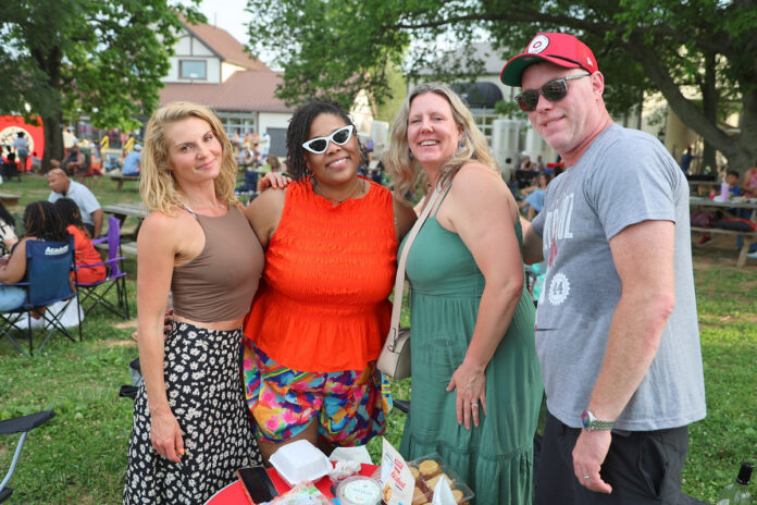 Beachaven Winery celebrates 40th anniversary of Jazz on the Lawn. (Tony Centonze, Clarksville Living Magazine)